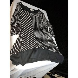 Chicos Size 2 Striped blouse NWOT
